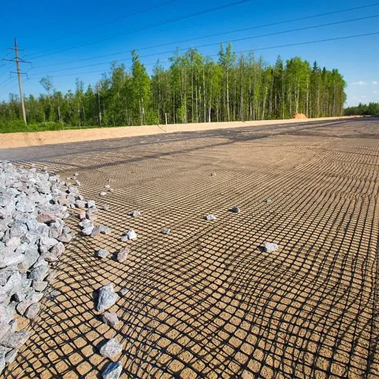 Ġeotessuti vs Ġeogrids: Differenzi ewlenin u Applikazzjonijiet Prattiċi fl-Inġinerija Ċivili